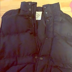 Men’s puffer vest never worn!